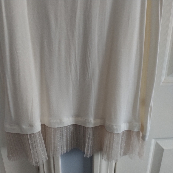 LOGO Layers by Lori Goldstein Sleeves Tunic Top with Accordion Pleated Trim L - Picture 2 of 12